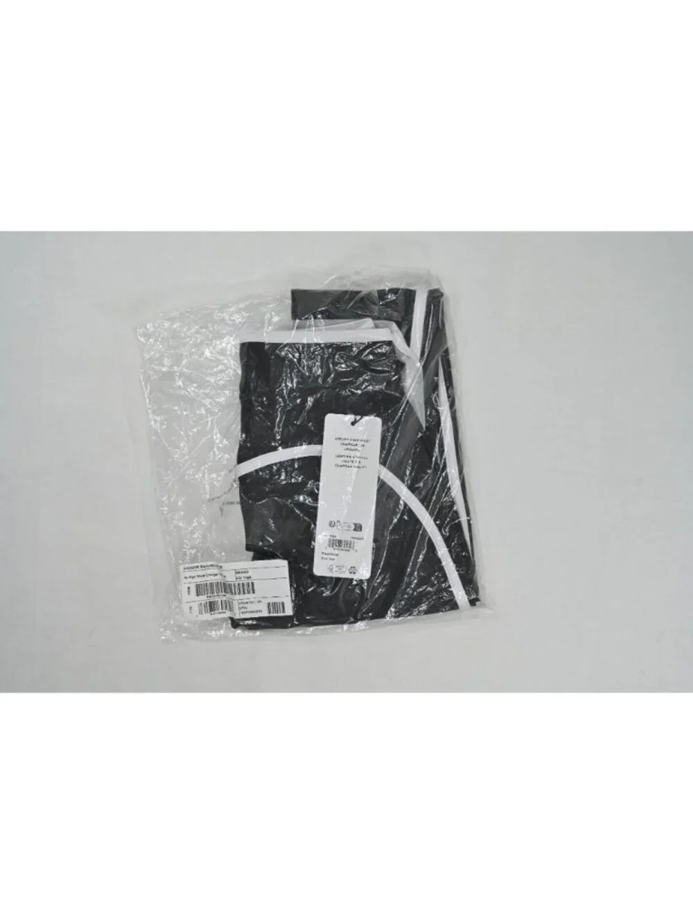 ALO Yoga Airlift High Waist Charger 7/8 Leggings 54220R in Black/White